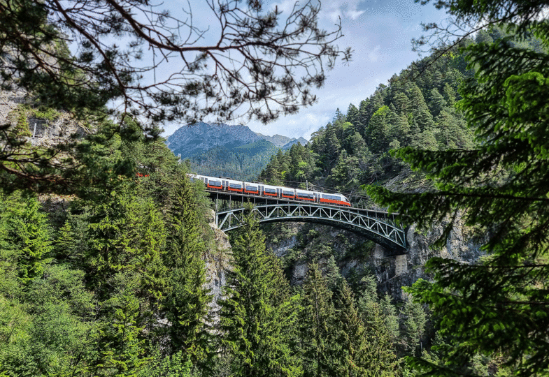 Karwendelbahn am Seefelder Hochplateau